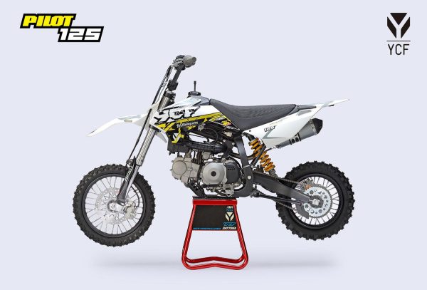 YCF PILOT 125 WIT GEEL